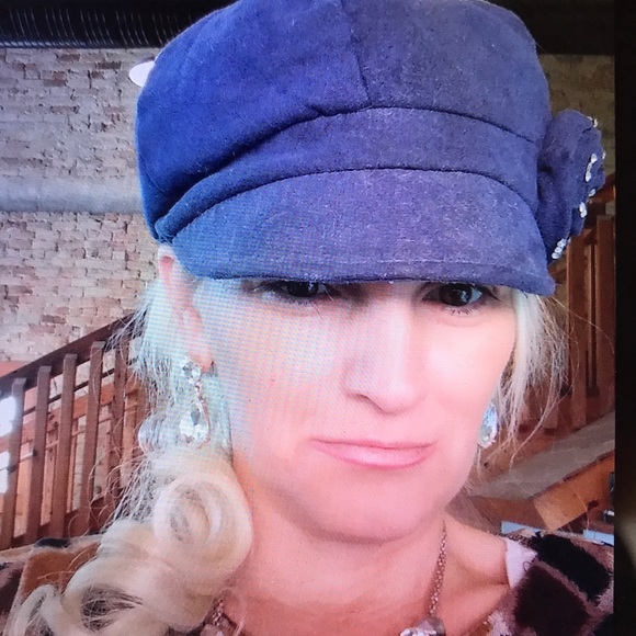 🌸💕Welcome to Pink Icing Boutique 🌸🌸💕Besides being a Posh Ambassador11🌸💕 - Picture 14 of 16